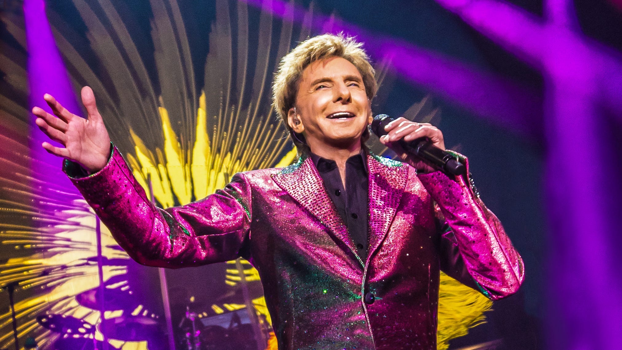 Barry Manilow Sues Music Rights Company for $1.5 Million Over Unpaid Royalties