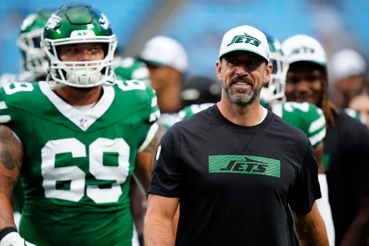 Aaron Rodgers to Mark His Return with a ‘Little Smirk’ During Jets’ Opener