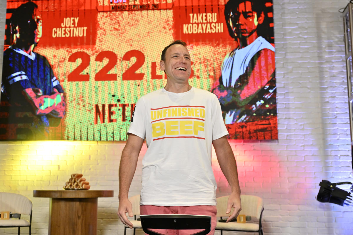 Joey Chestnut beats Kobayashi, sets new world record in Netflix Hot Dog Eating Competition