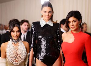 kim-kardashian-kendall-kylie-jenner-