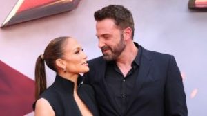 Jennifer-Lopez-reaction-to-Ben-Affleck